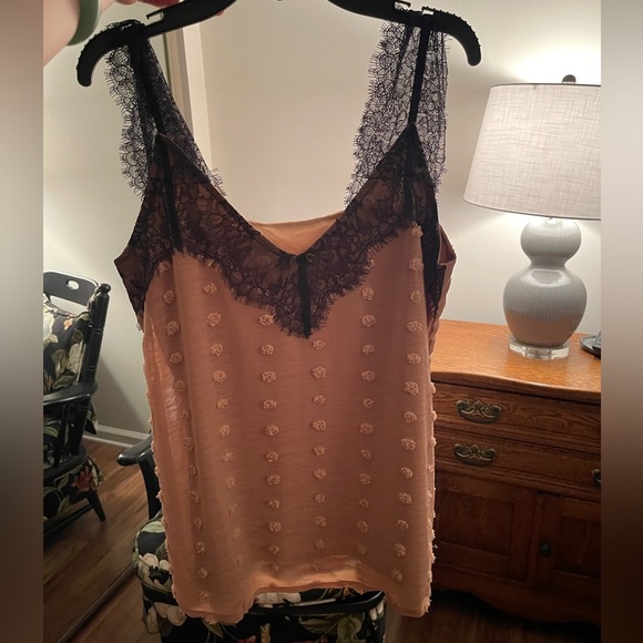 Lace Trim Dot Tank🖤 - Picture 2 of 8